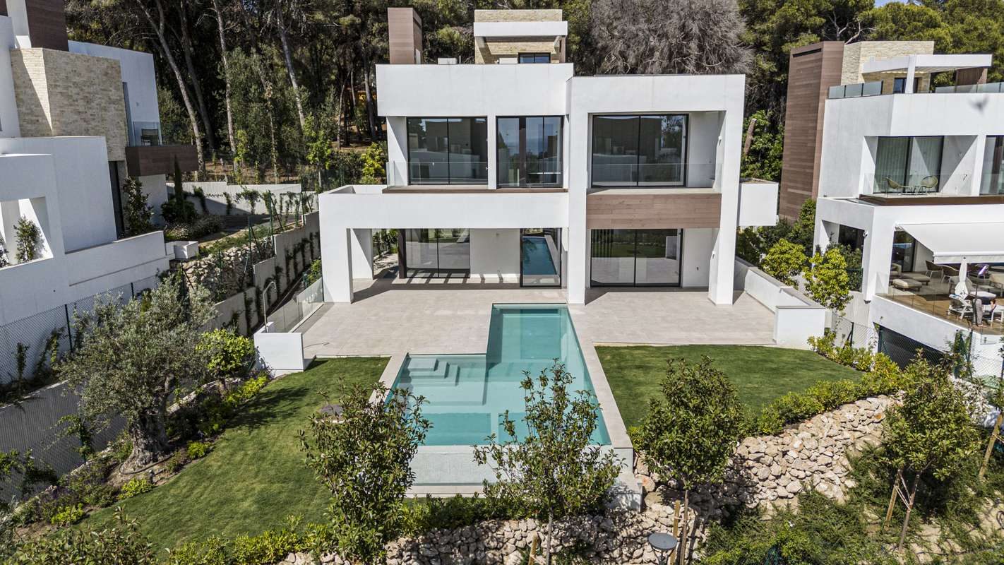 Villa La Fuente - Golden Mile Villas · Marbella