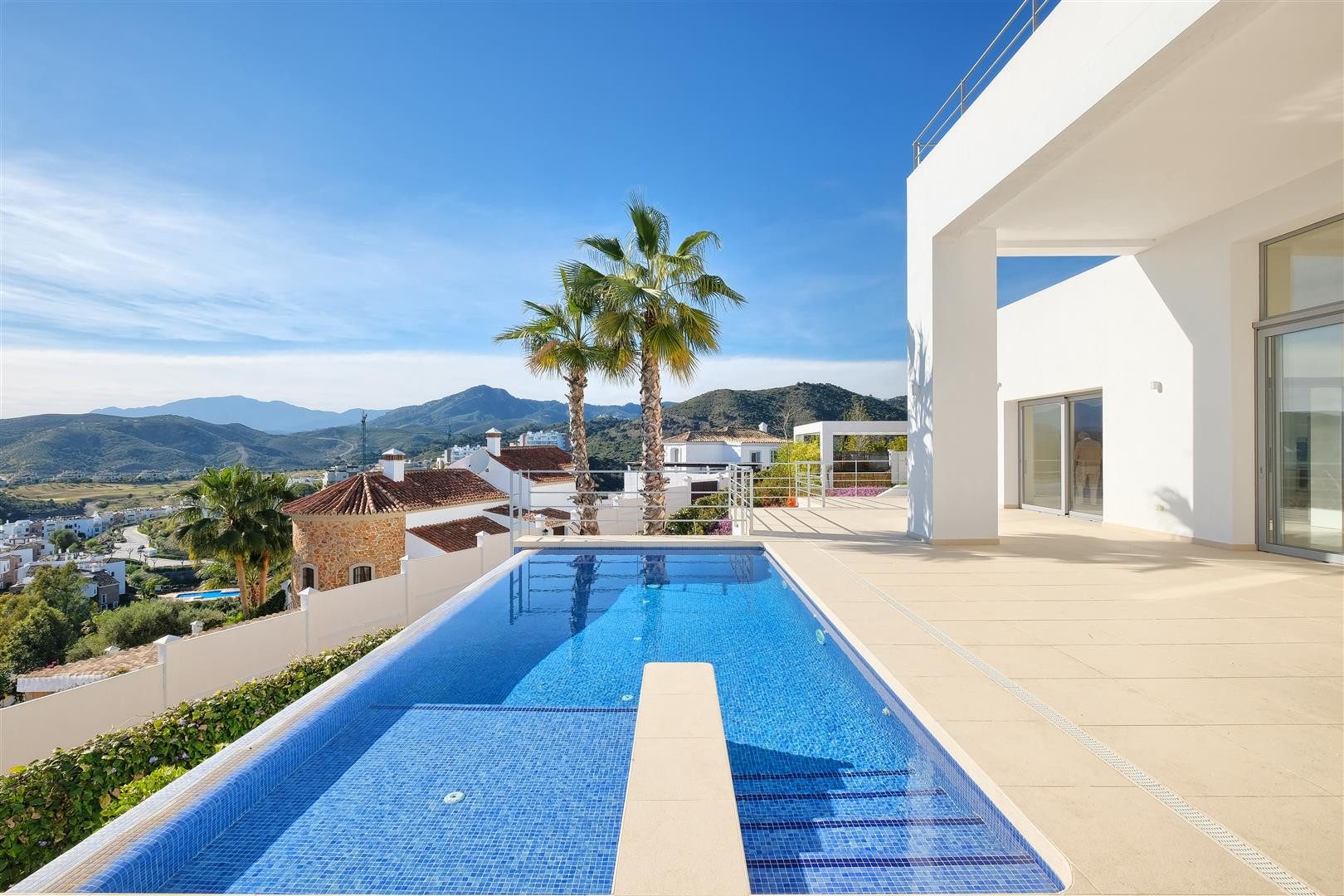 Villa in Puerto del Capitan · Benahavís