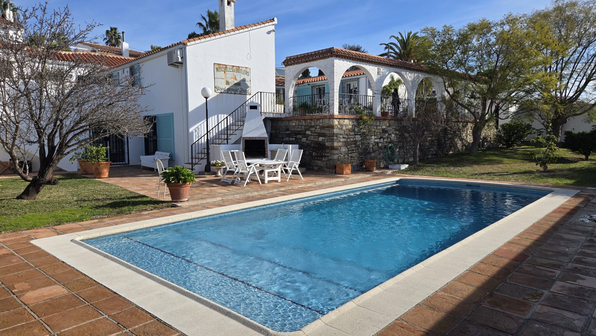 Villa in Estepona East · Estepona
