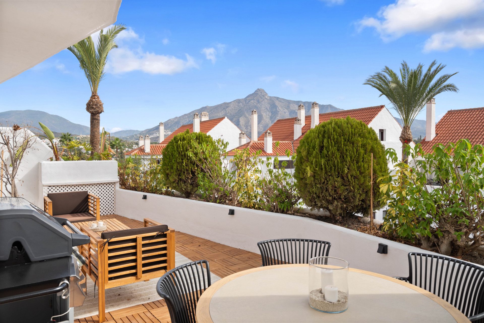 Apartment in Nueva Andalucia · Nueva Andalucía