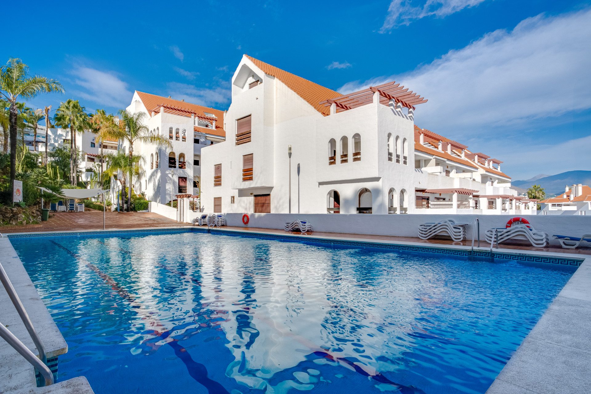 Apartment in Nueva Andalucia · Nueva Andalucía