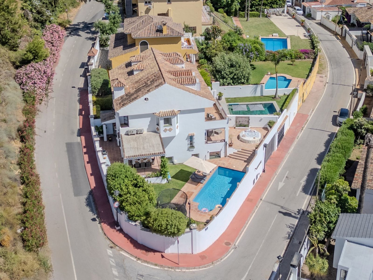 villa · Marbella