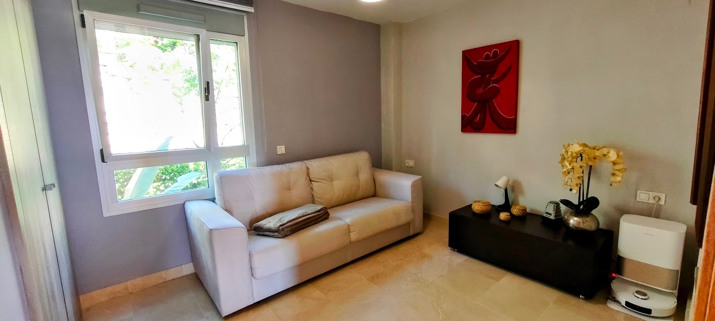 Contemporary 3-bedroom apartment in one of Benahavís' most sought-after residential communities. — frame 10