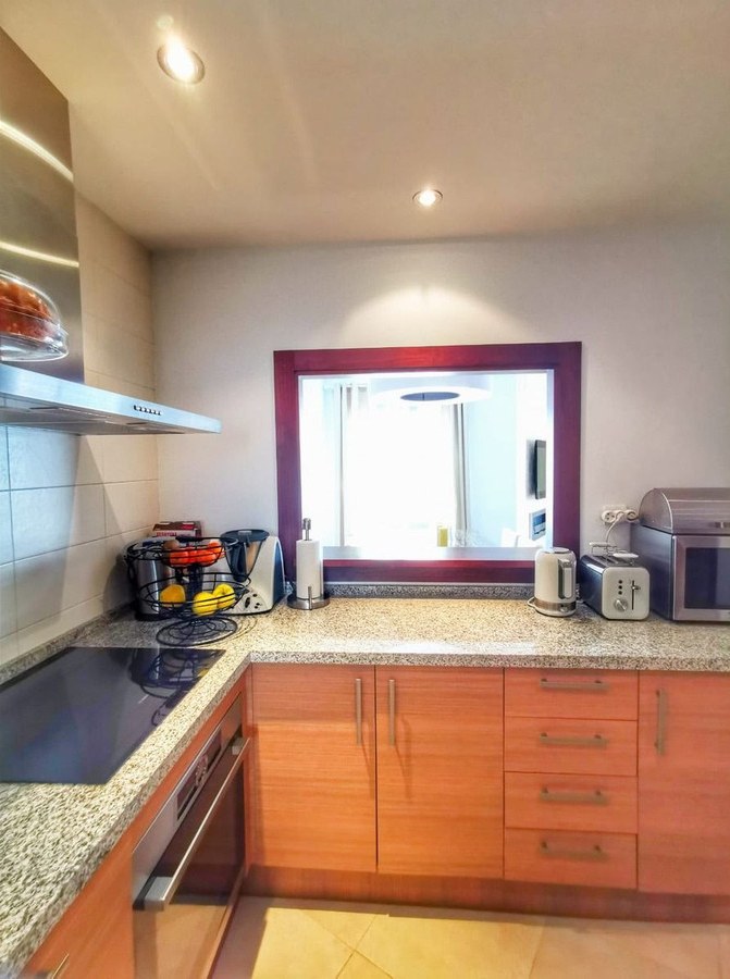 4-bedroom penthouse in Altos de los Monteros — frame 20