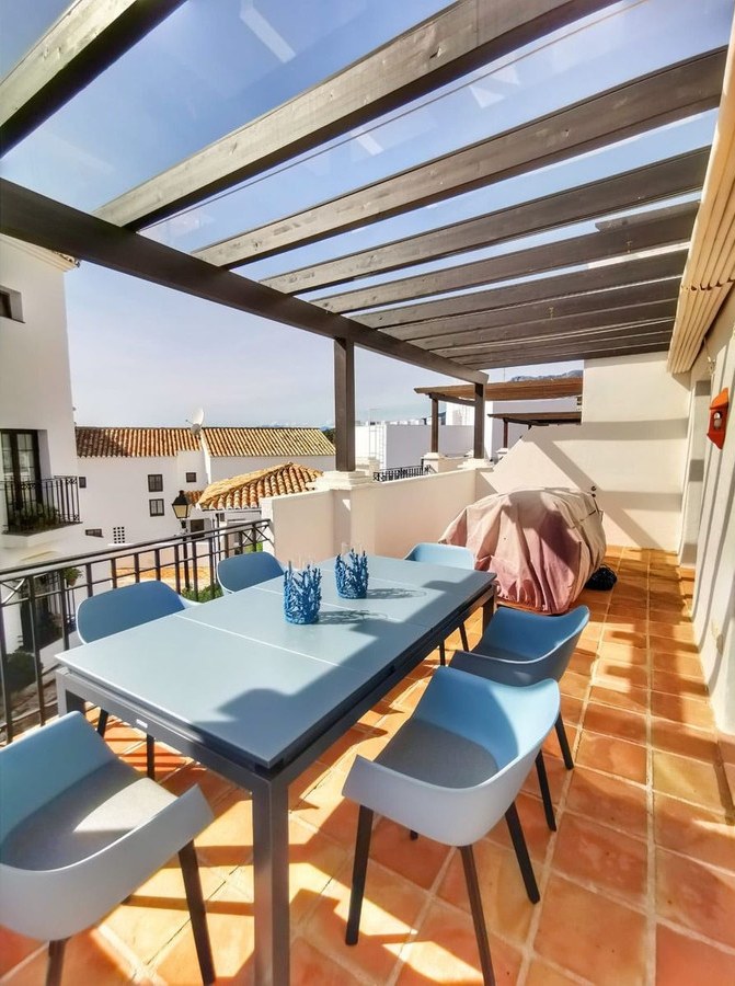 4-bedroom penthouse in Altos de los Monteros — frame 22
