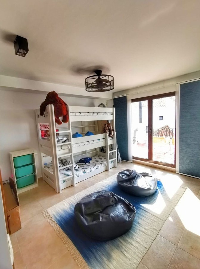 4-bedroom penthouse in Altos de los Monteros — frame 29