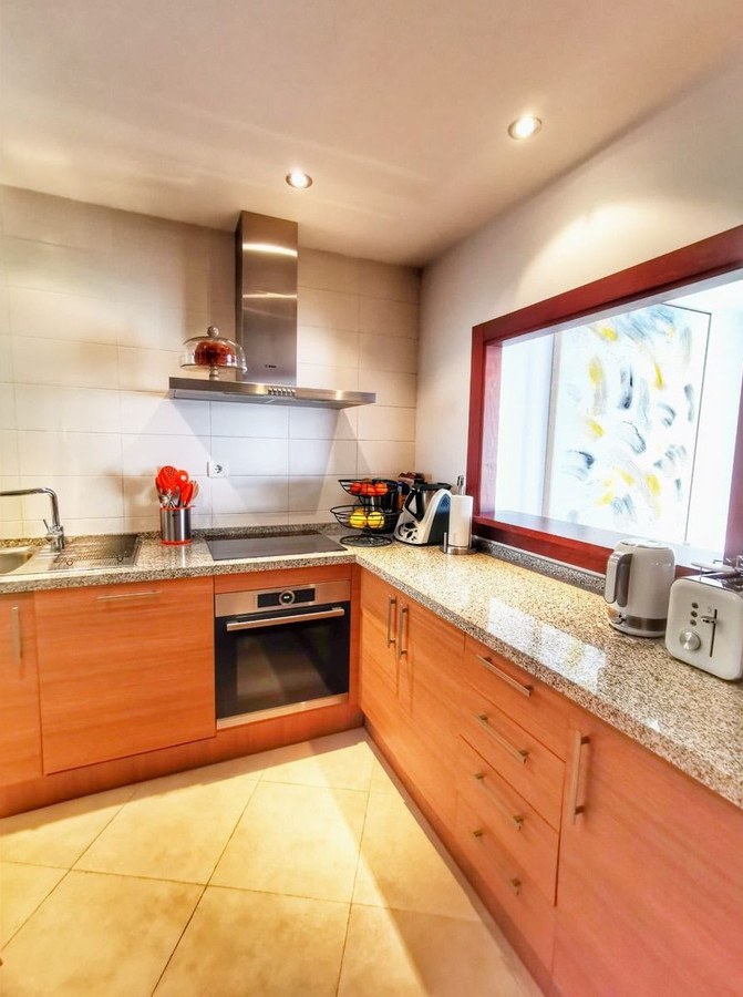 4-bedroom penthouse in Altos de los Monteros — frame 31