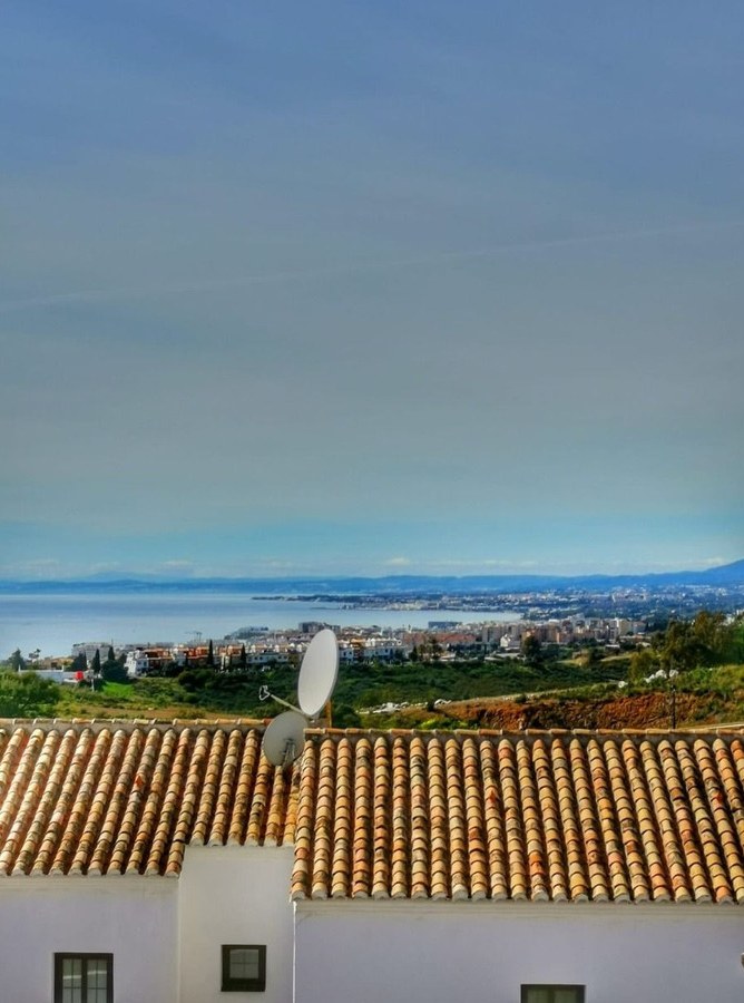 4-bedroom penthouse in Altos de los Monteros — frame 11